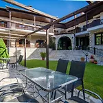 Giamandes Hotel